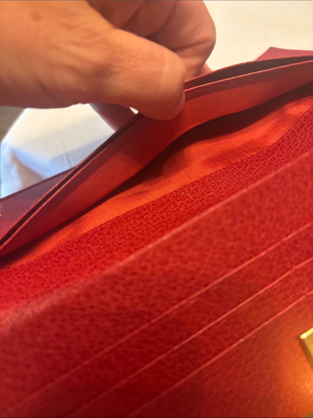 Gucci vintage Red Pebbled Leather Clasp Continental Wallet with box - Picture 8 of 17